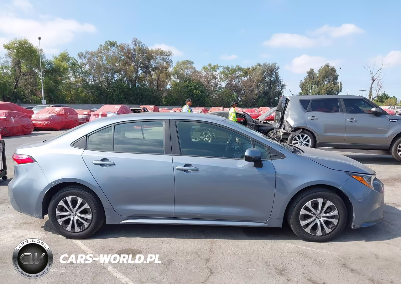 2022 Toyota Corolla Hybrid Le VIN:JTDEAMDE8NJ045124 - 13