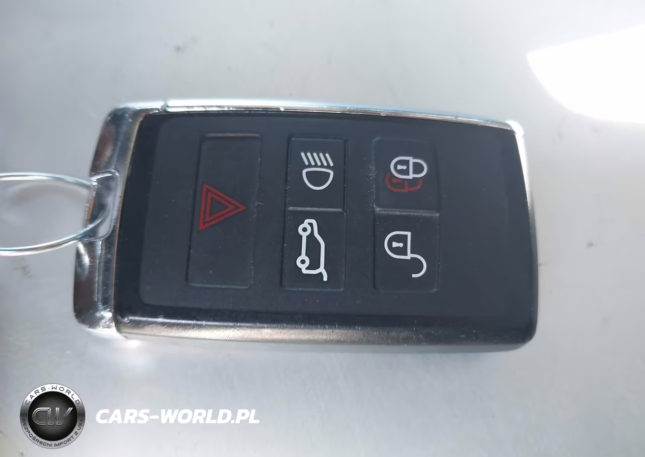 2023 Land Rover Defender 110 S VIN:SALEJ7EX4P2151657 - 11