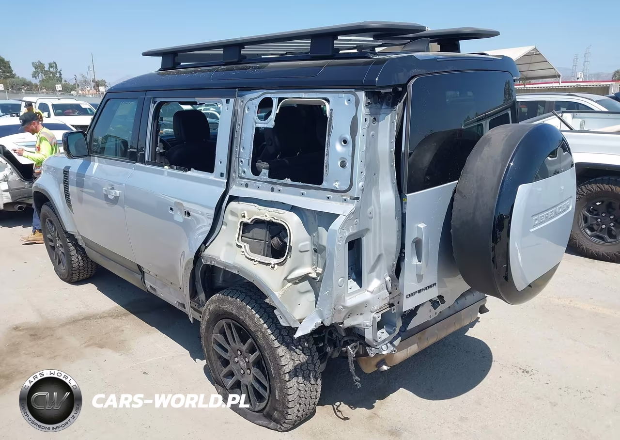 2023 Land Rover Defender 110 S VIN:SALEJ7EX4P2151657 - 3