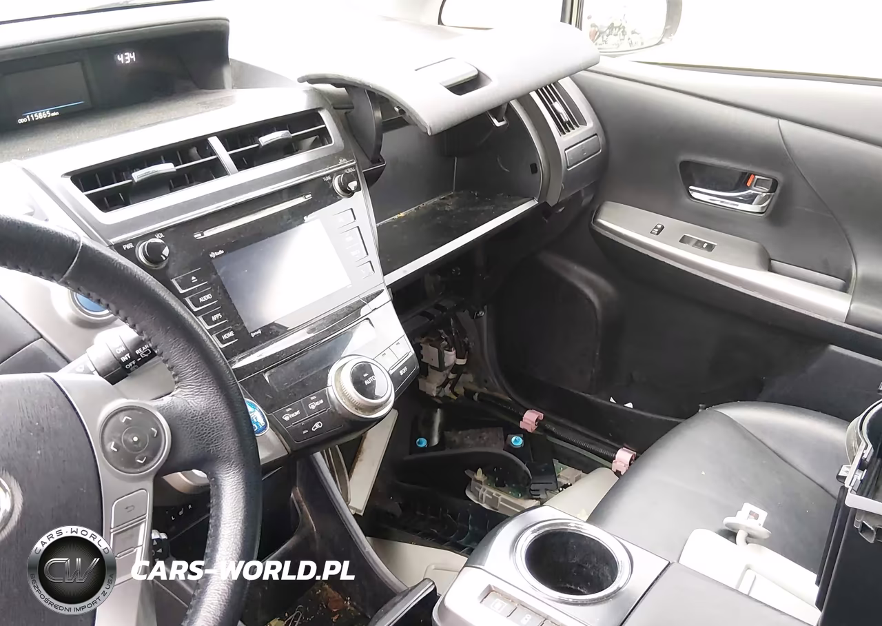 2017 Toyota Prius V Five VIN:JTDZN3EU6HJ055774 - 6