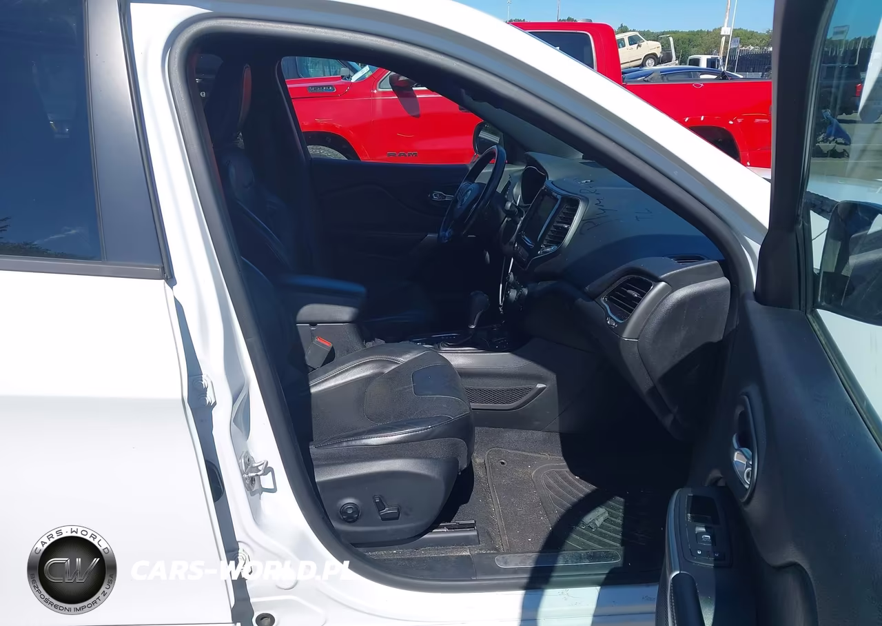 2020 Jeep Cherokee High Altitude 4X4 VIN:1C4PJMDX5LD594561 - 5