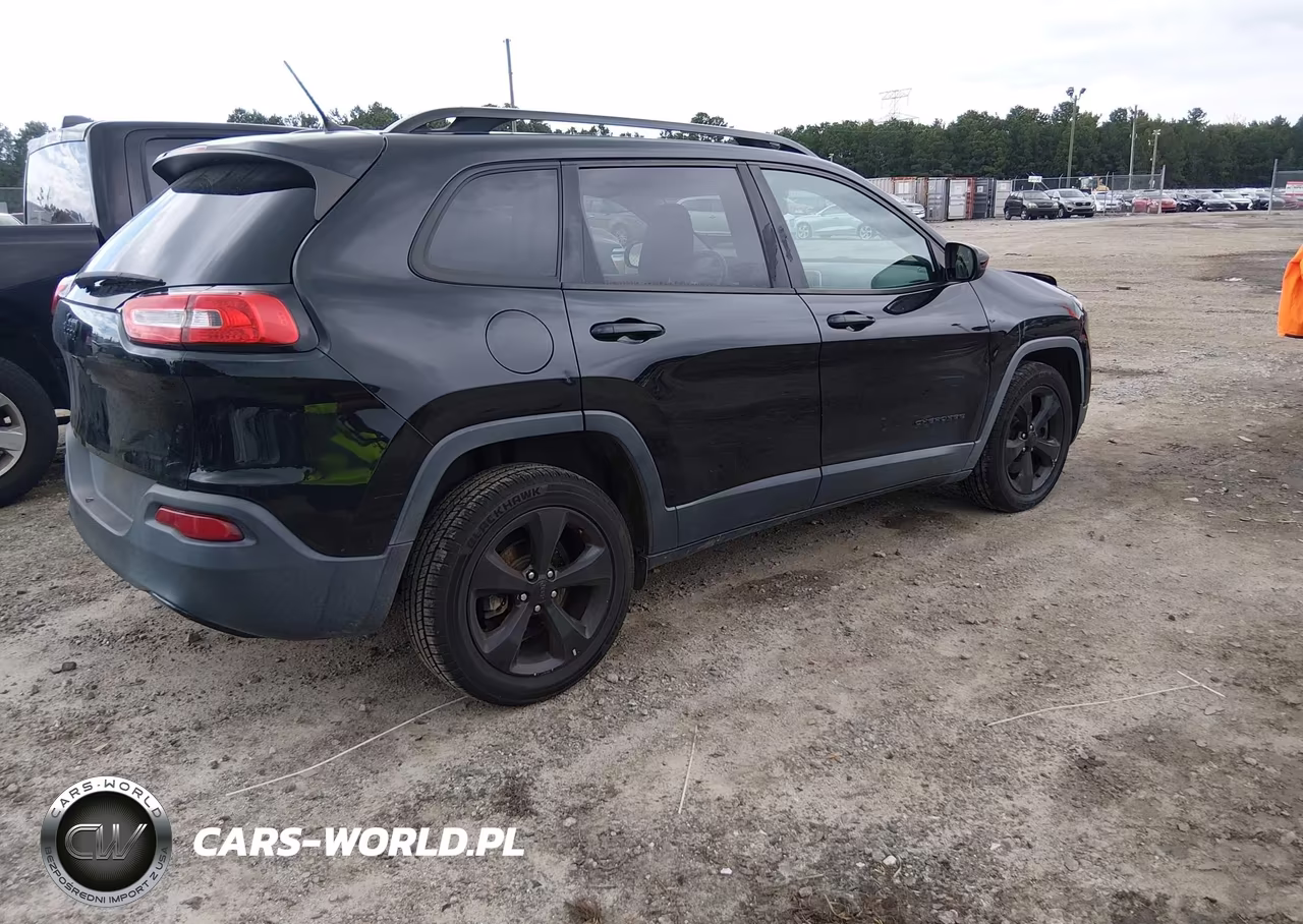 2018 Jeep Cherokee Latitude Fwd VIN:1C4PJLCB8JD620583 - 4