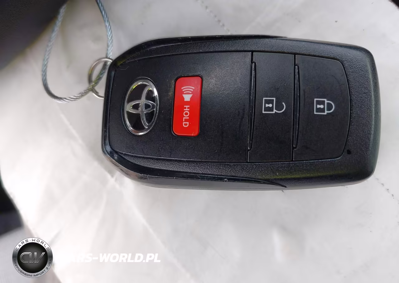 2026 Toyota Prius Le VIN:JTDACAAU0T3079790 - 11