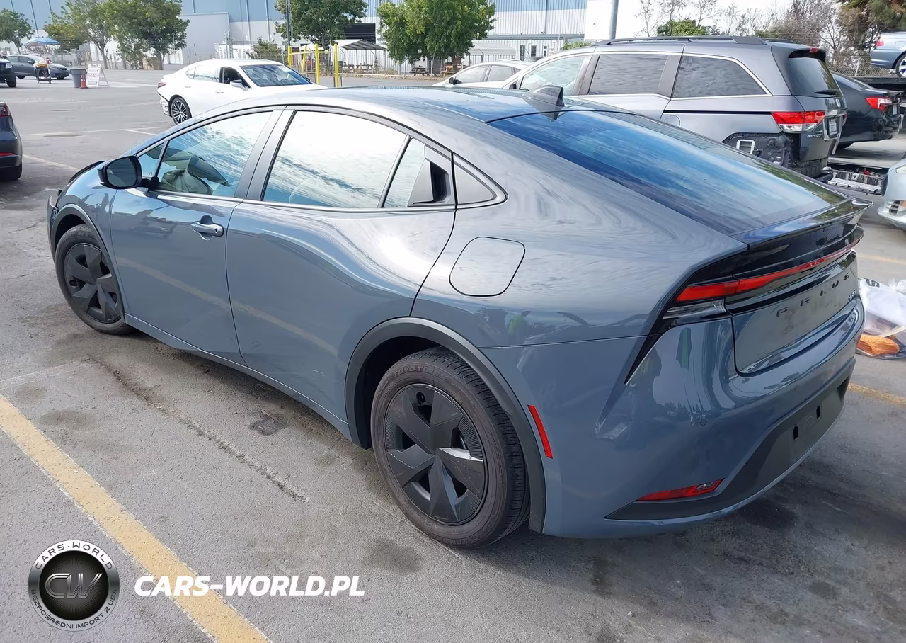 2026 Toyota Prius Le VIN:JTDACAAU0T3079790 - 3