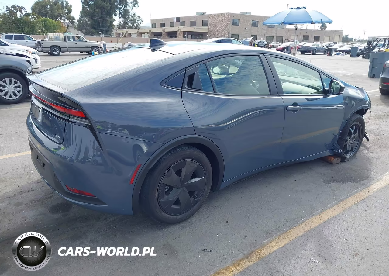 2026 Toyota Prius Le VIN:JTDACAAU0T3079790 - 4