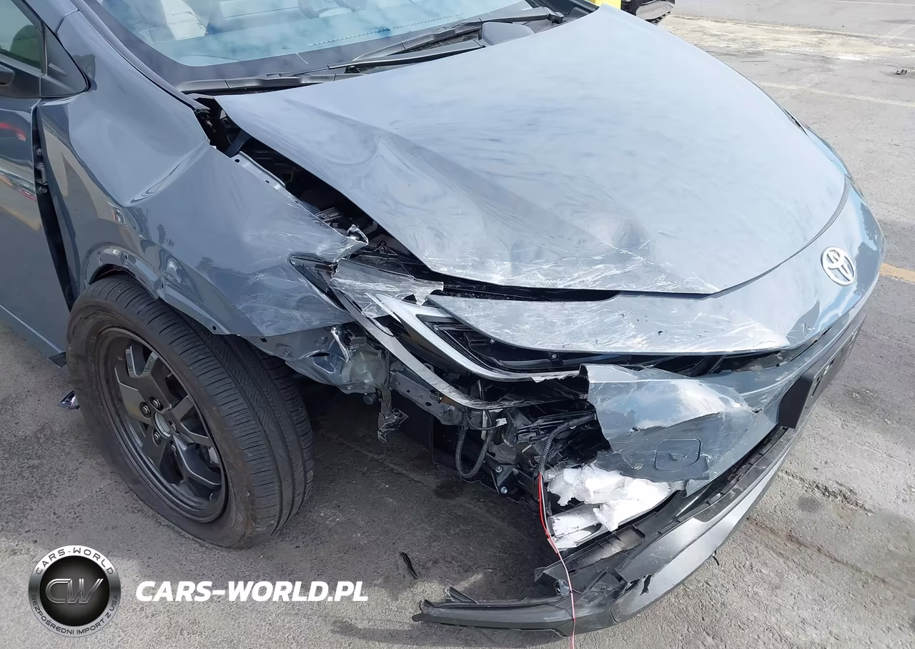 2026 Toyota Prius Le VIN:JTDACAAU0T3079790 - 6
