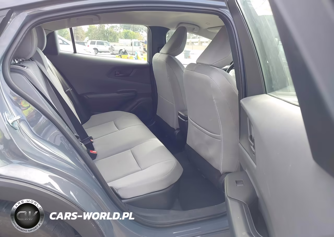 2026 Toyota Prius Le VIN:JTDACAAU0T3079790 - 8