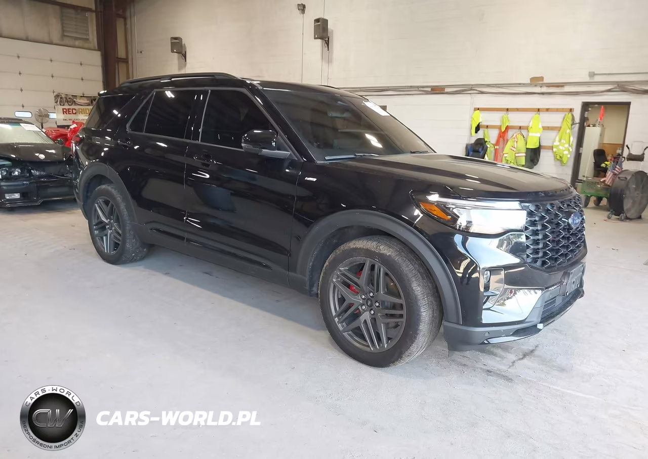 2025 Ford Explorer St-Line