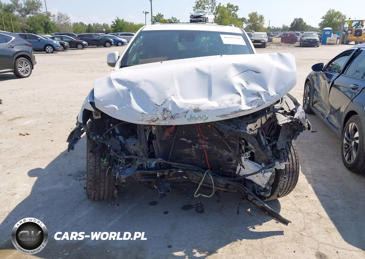 2020 Jeep Grand Cherokee Summit 4X4 VIN:1C4RJFJG6LC414826 - 12