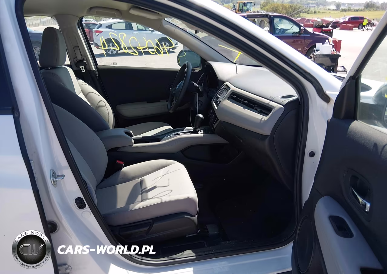 2022 Honda Hr-V Awd Lx VIN:3CZRU6H37NM711755 - 5
