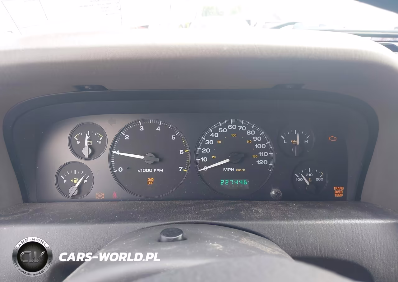 2004 Jeep Grand Cherokee Laredo VIN:1J4GX48S34C127914 - 7