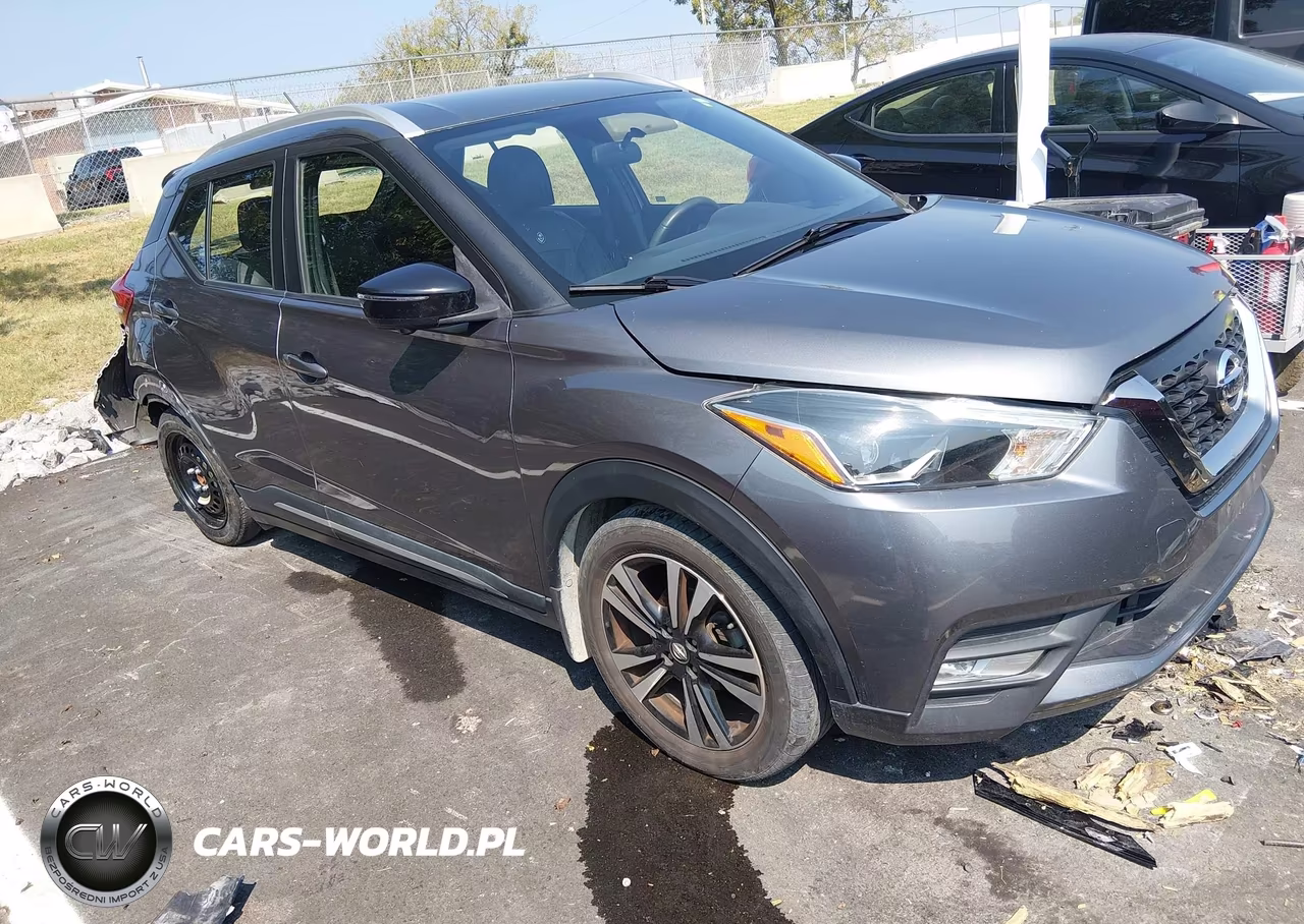 2018 Nissan Kicks Sr