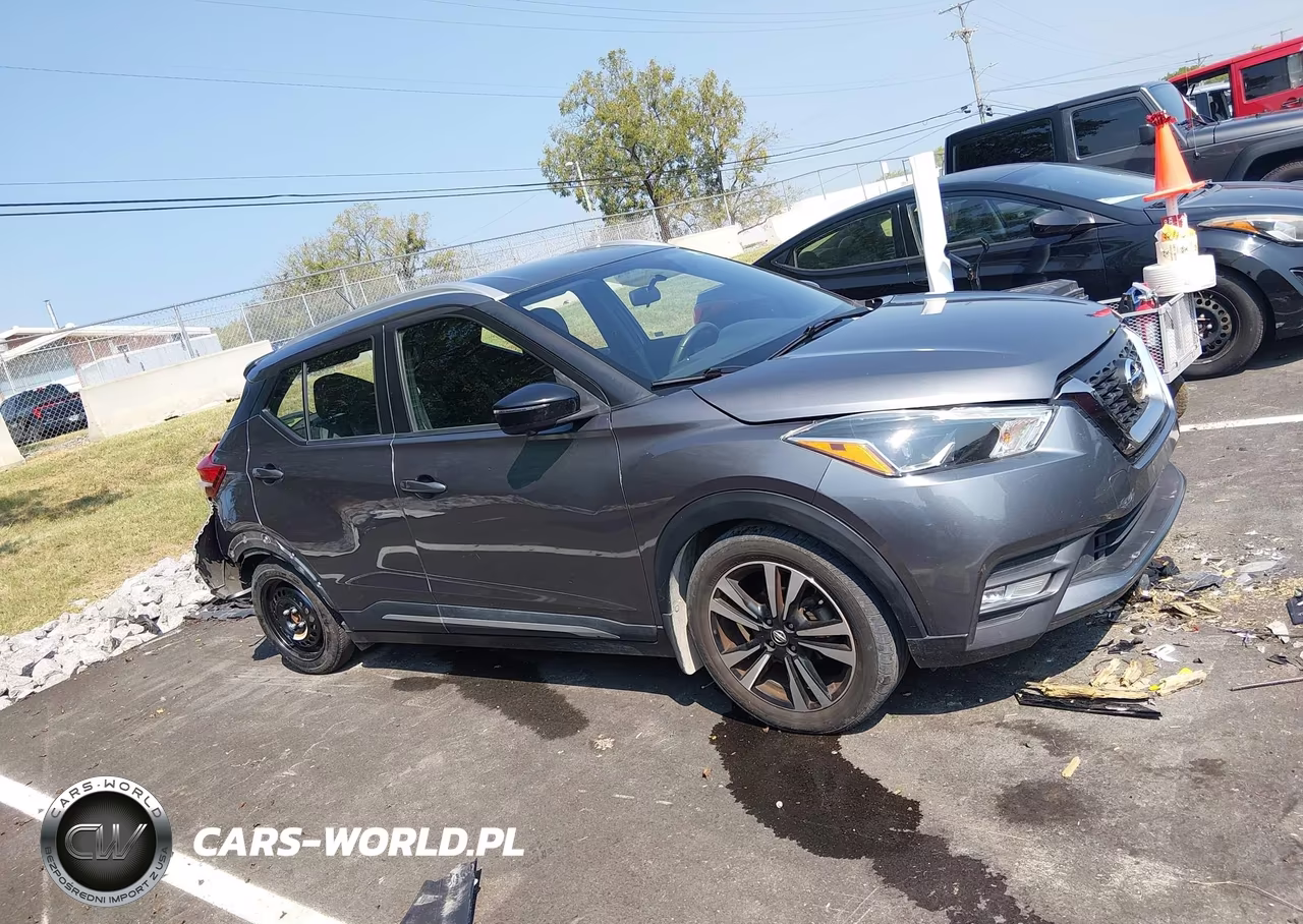 2018 Nissan Kicks Sr VIN:3N1CP5CU9JL501934 - 13