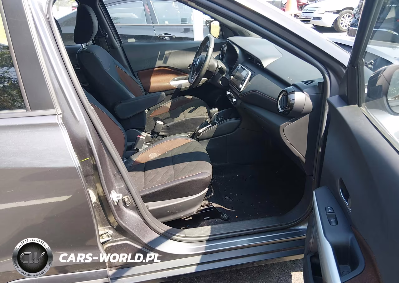 2018 Nissan Kicks Sr VIN:3N1CP5CU9JL501934 - 5