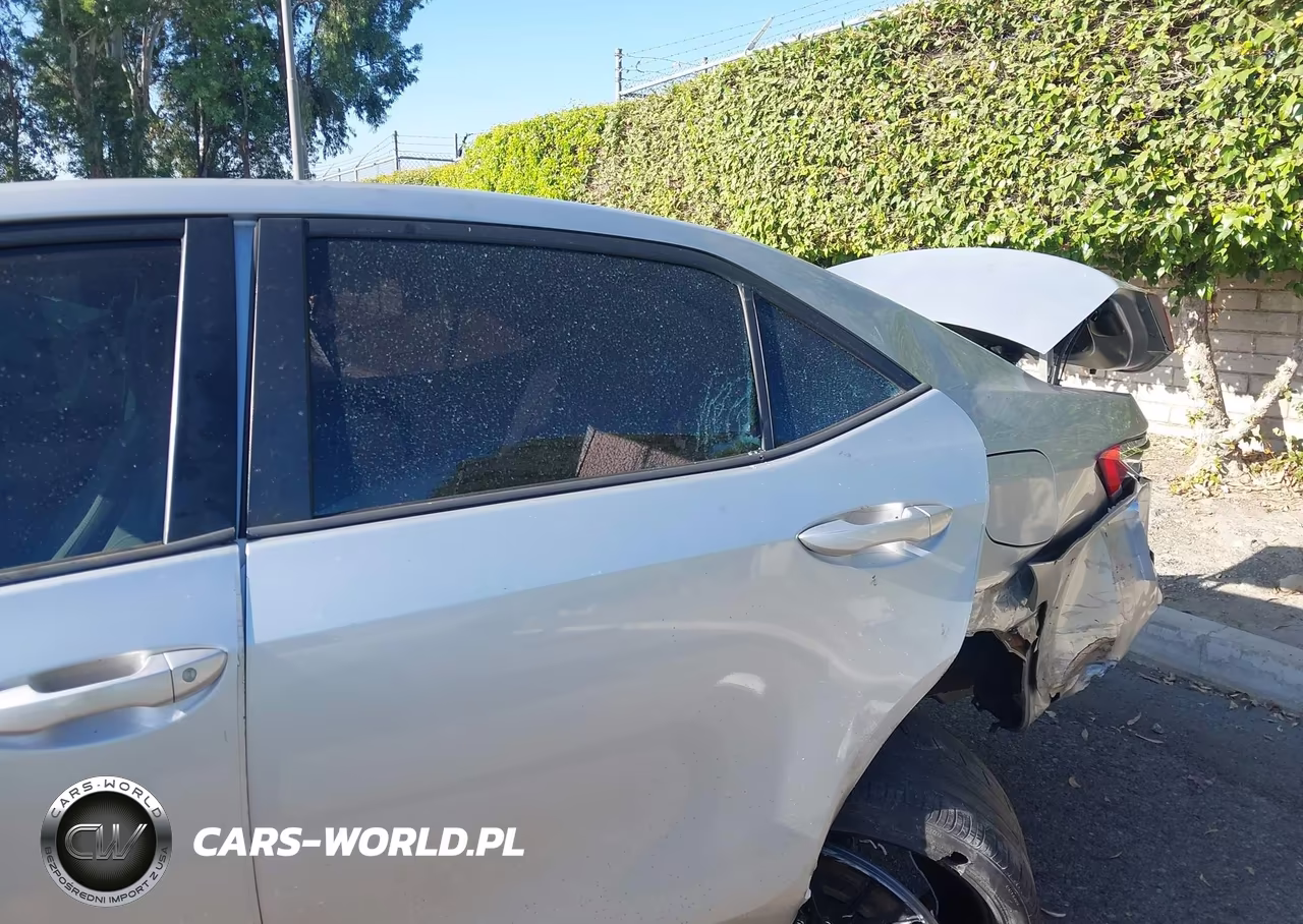 2014 Toyota Corolla Le Plus VIN:5YFBURHE7EP051655 - 13