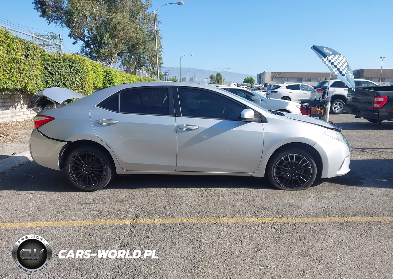 2014 Toyota Corolla Le Plus VIN:5YFBURHE7EP051655 - 17
