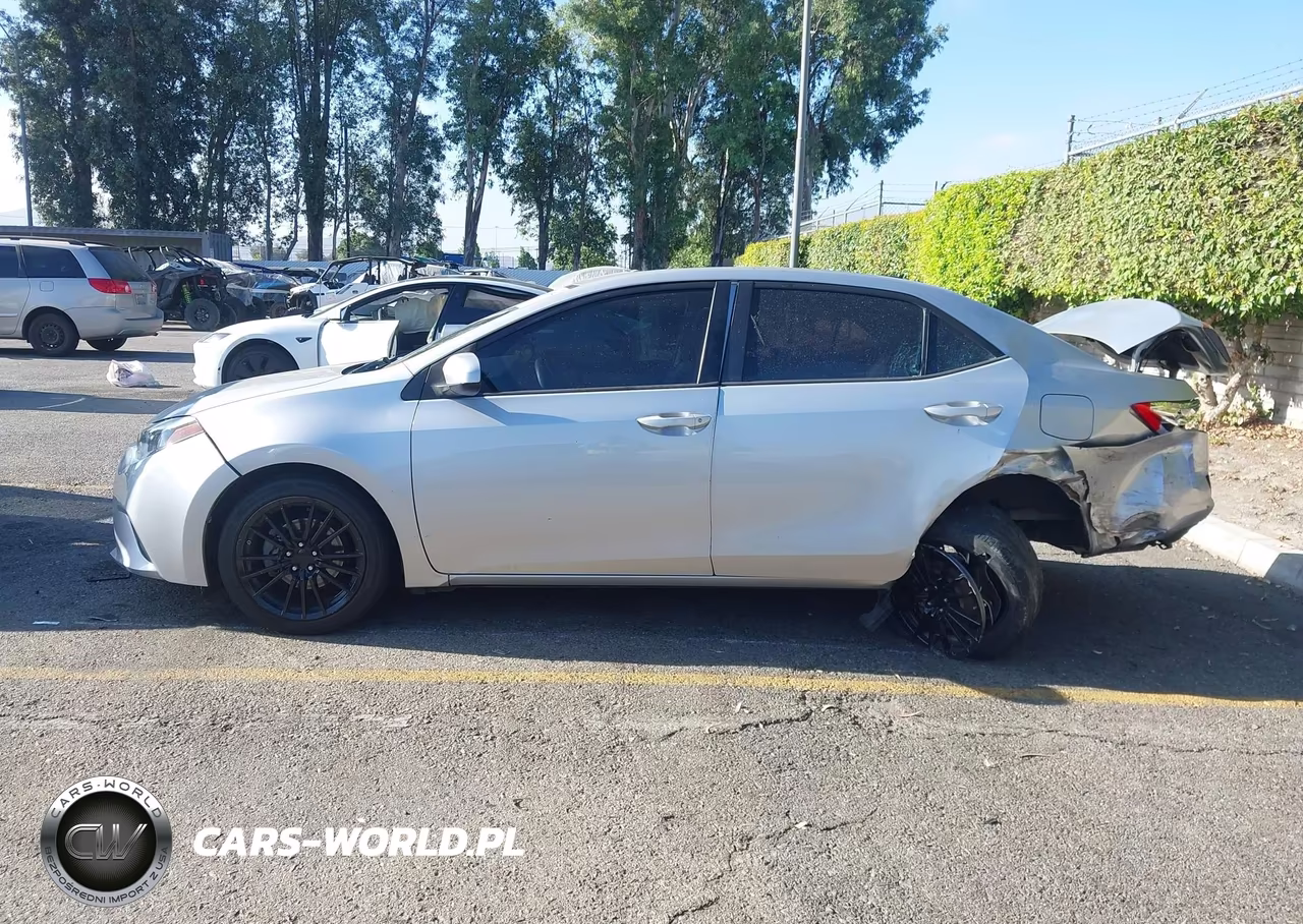 2014 Toyota Corolla Le Plus VIN:5YFBURHE7EP051655 - 18