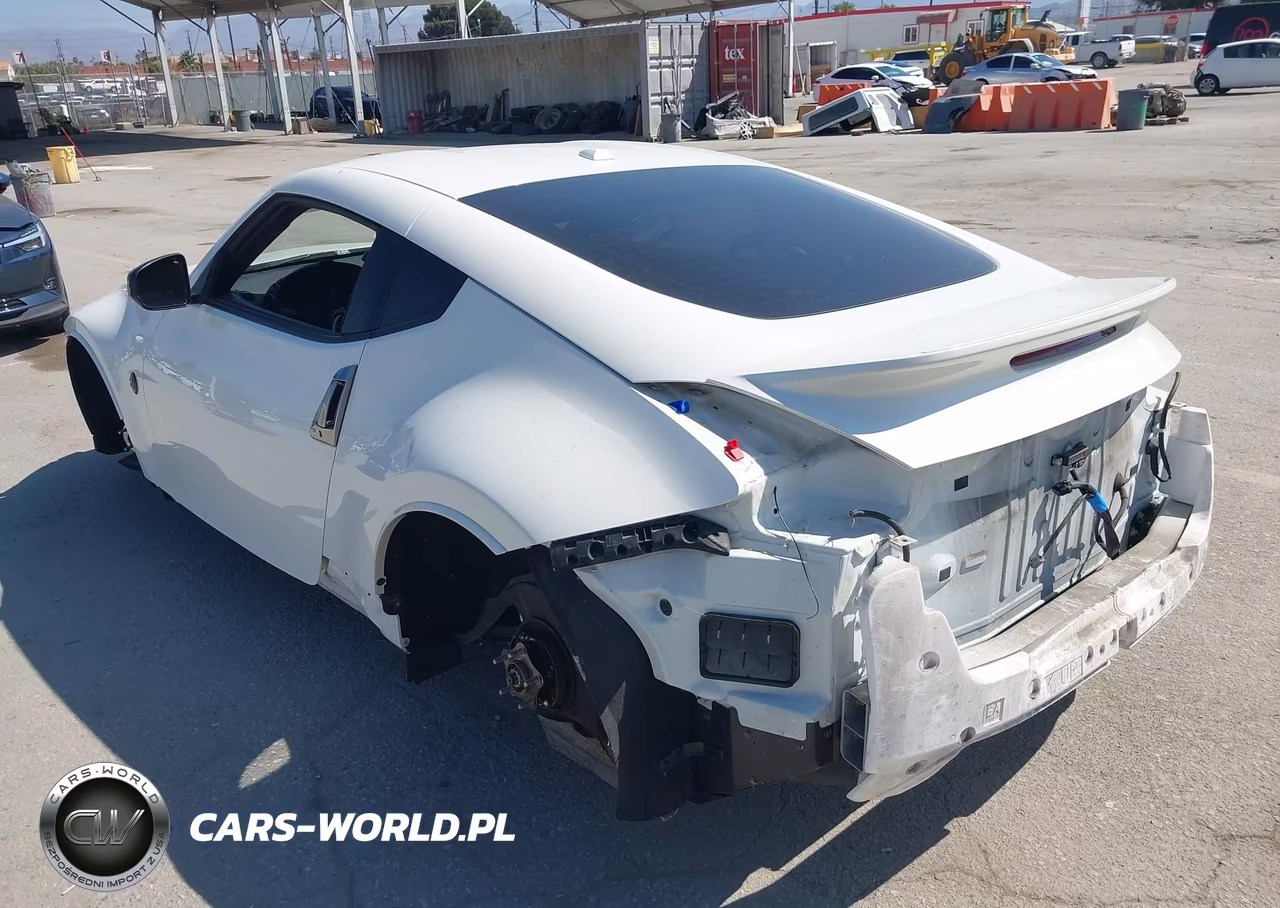 2019 Nissan 370Z Nismo VIN:JN1AZ4EH3KM420415 - 3