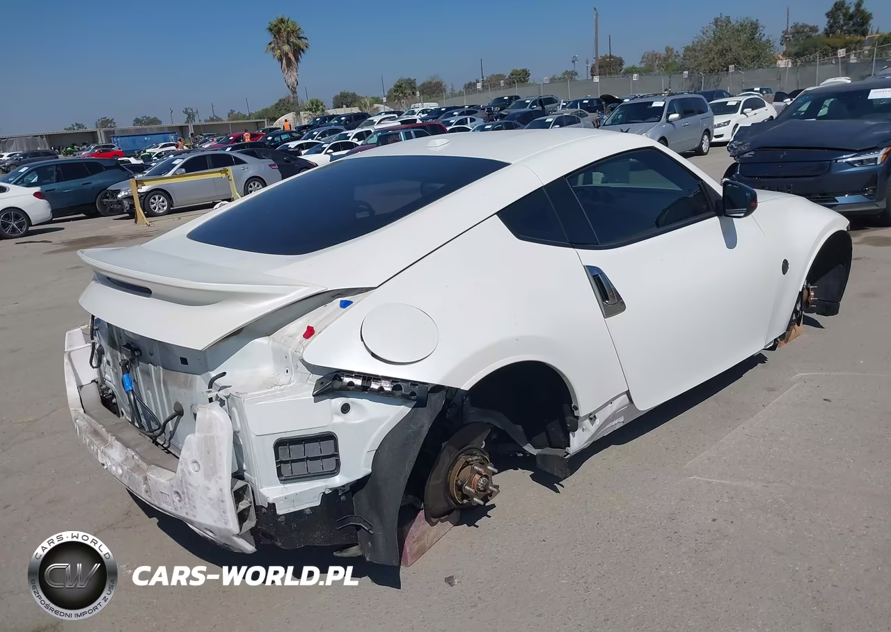 2019 Nissan 370Z Nismo VIN:JN1AZ4EH3KM420415 - 4