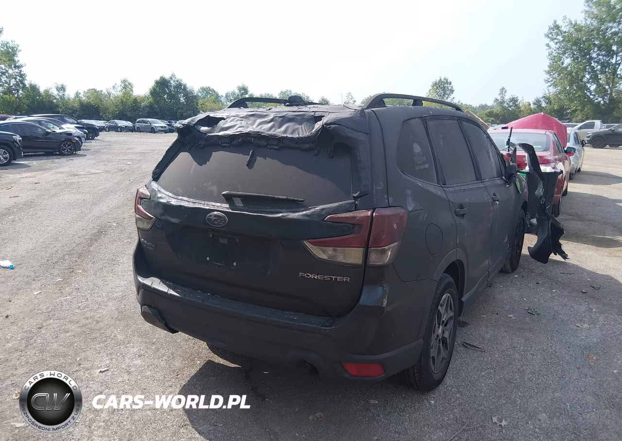 2019 Subaru Forester Premium VIN:JF2SKAGC9KH554751 - 4
