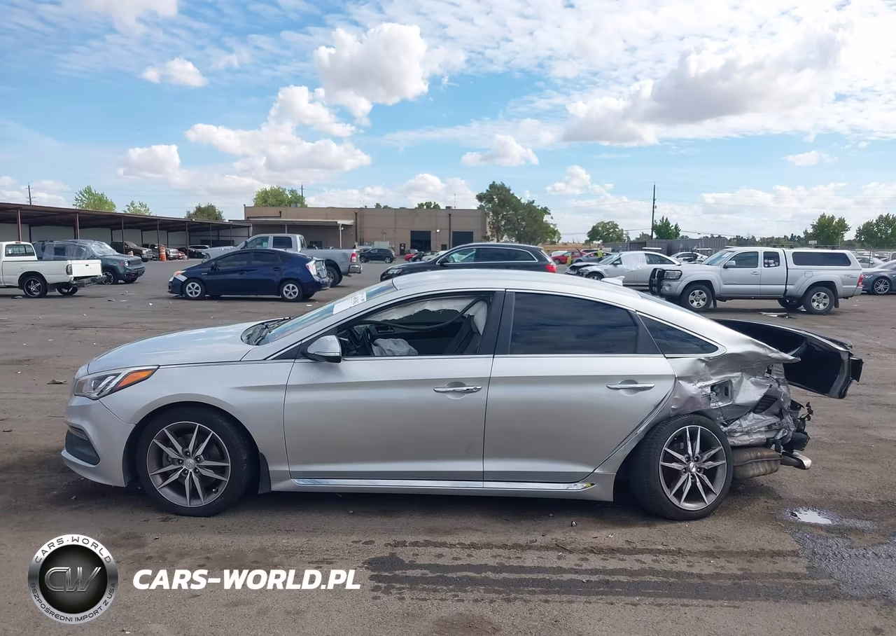 2015 Hyundai Sonata Sport 2.0T VIN:5NPE34AB7FH156696 - 14