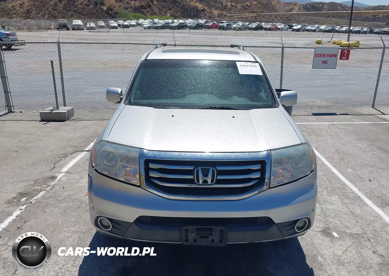 2015 Honda Pilot Touring VIN:5FNYF4H98FB043748 - 13