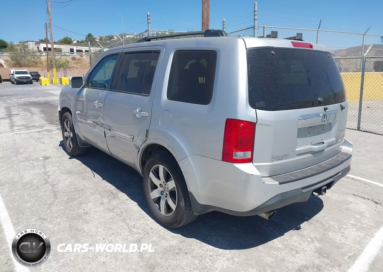 2015 Honda Pilot Touring VIN:5FNYF4H98FB043748 - 3