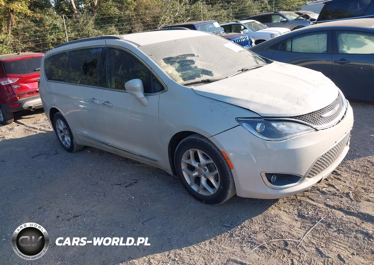 2017 Chrysler Pacifica Touring-L