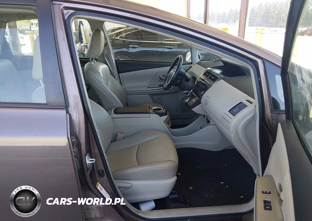 2015 Toyota Prius V Four VIN:JTDZN3EU6FJ019922 - 5