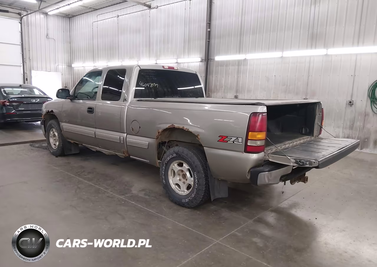 2002 Chevrolet Silverado 1500 Ls VIN:2GCEK19T021243611 - 3