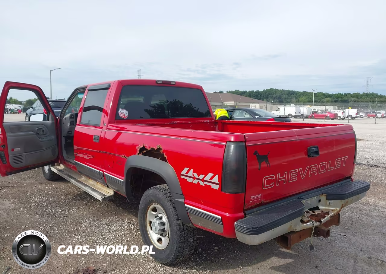 2000 Chevrolet K2500 VIN:1GCGK23R8YF520048 - 6