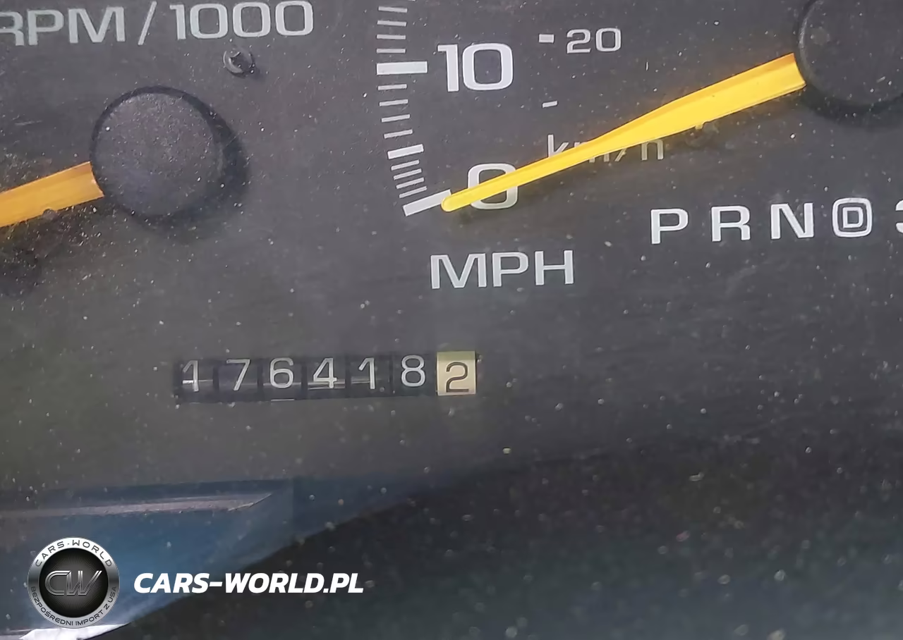 2000 Chevrolet K2500 VIN:1GCGK23R8YF520048 - 7