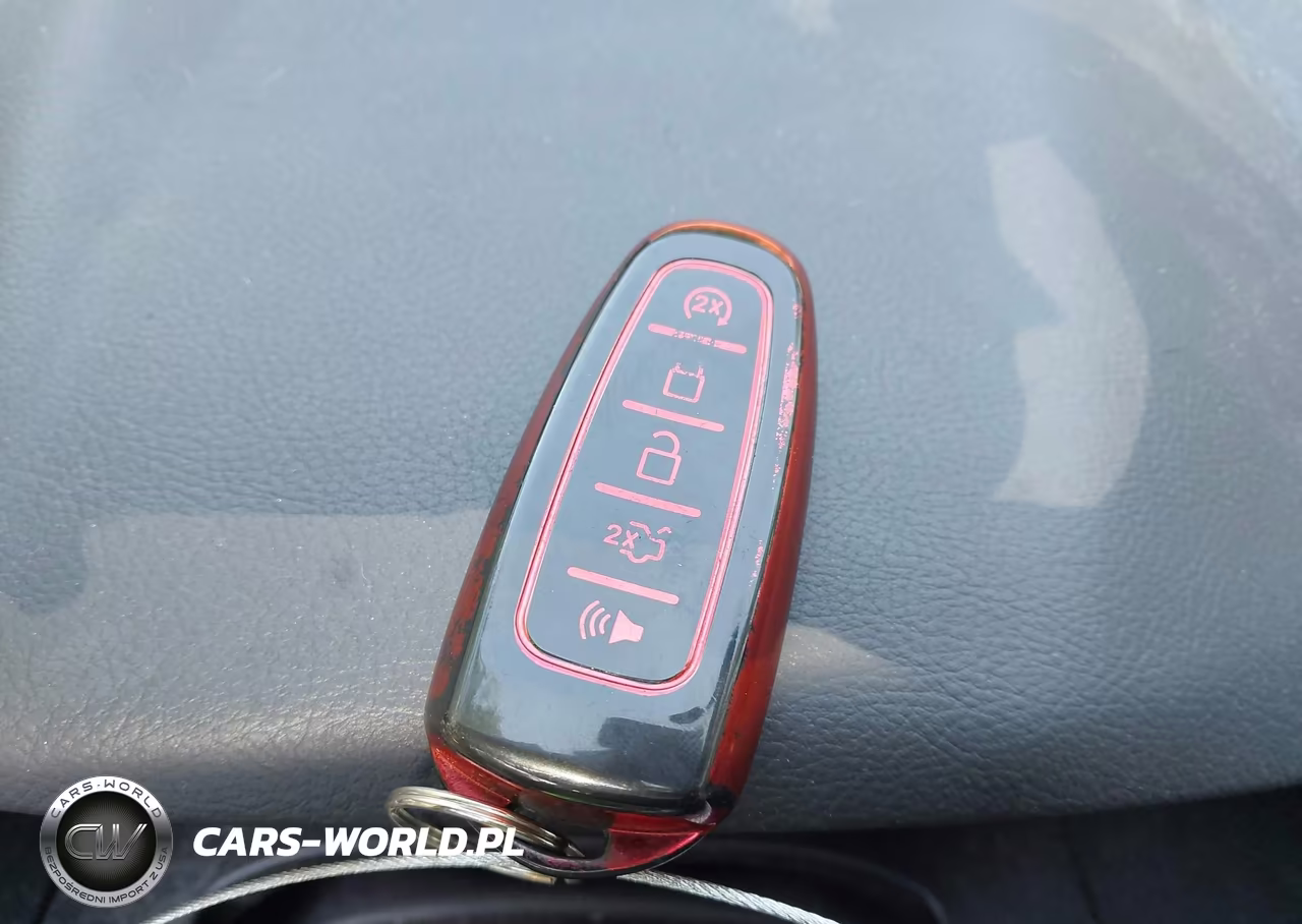 2013 Ford Focus Titanium VIN:1FADP3N23DL241392 - 11
