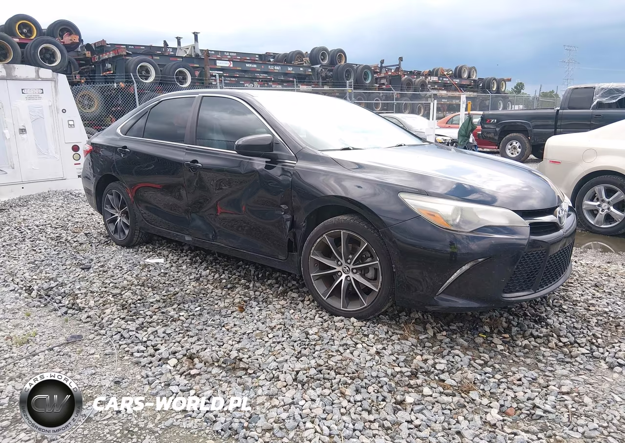 2015 Toyota Camry Xse