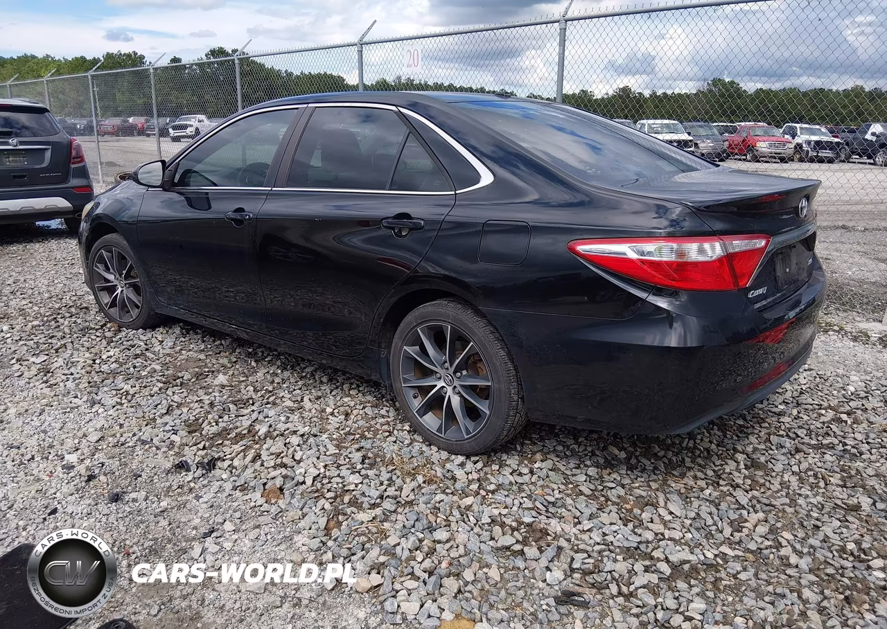 2015 Toyota Camry Xse VIN:4T1BF1FK9FU934368 - 3