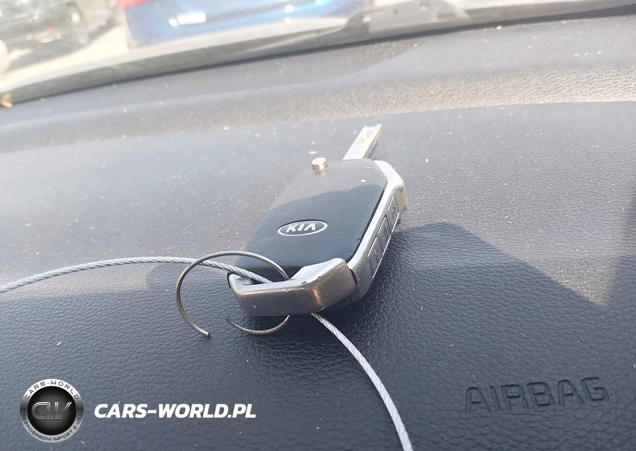 2019 Kia Forte Lxs VIN:3KPF24AD1KE103290 - 11