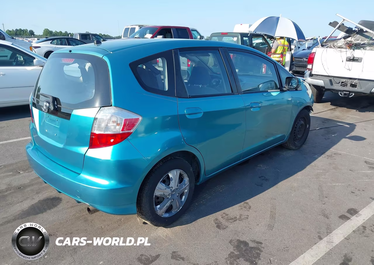 2012 Honda Fit VIN:JHMGE8H33CC035291 - 4