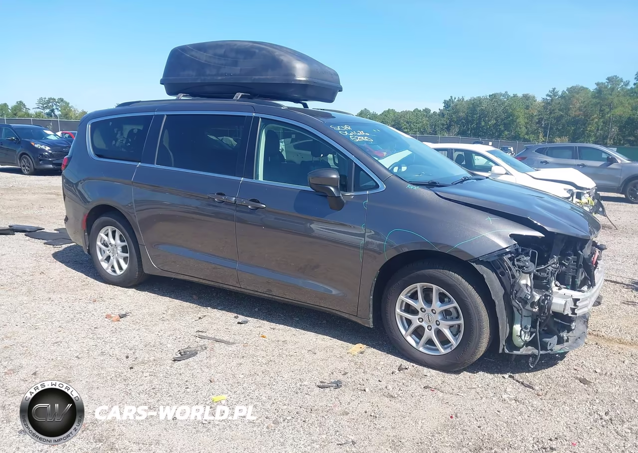 2021 Chrysler Voyager Lxi – zdjęcie 1 z 17