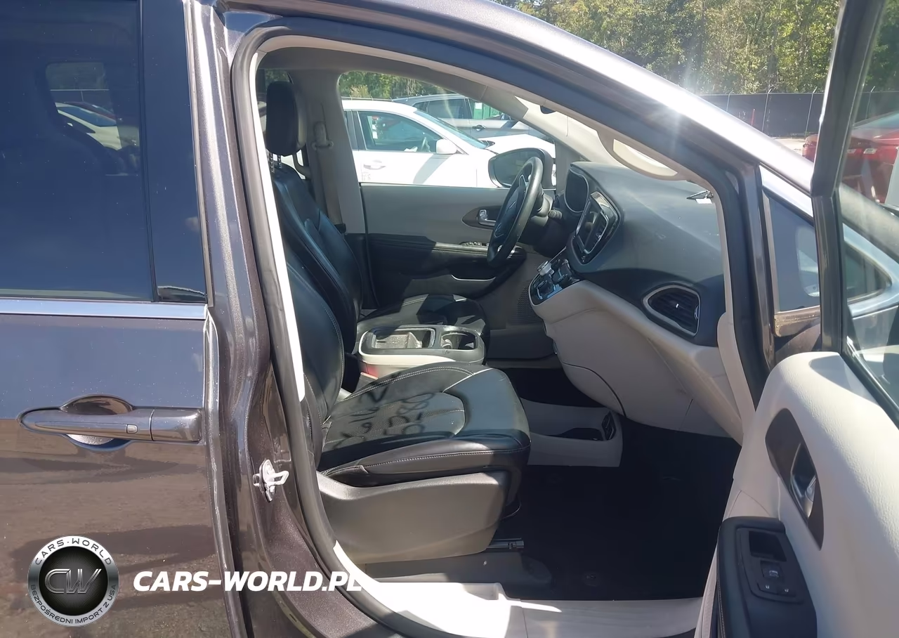 2021 Chrysler Voyager Lxi VIN:2C4RC1DG9MR515280 - 5