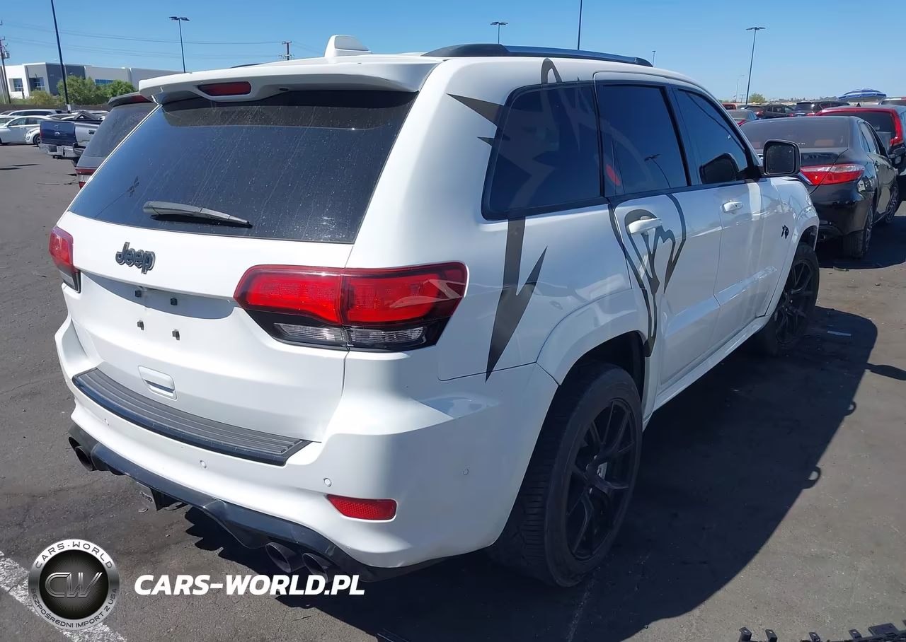 2018 Jeep Grand Cherokee Trackhawk VIN:1C4RJFN95JC272395 - 4