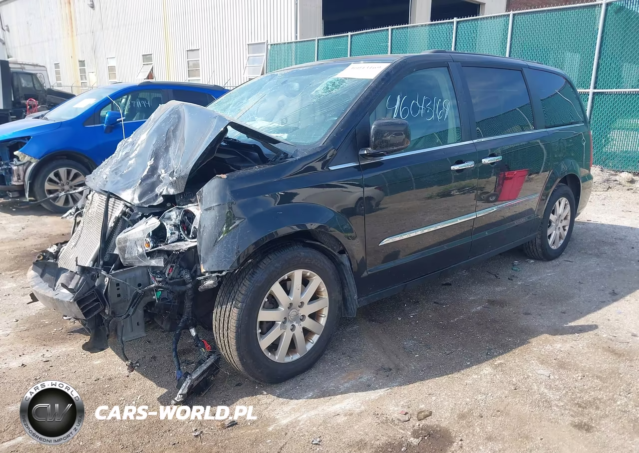 2015 Chrysler Town & Country Touring VIN:2C4RC1BG4FR590832 - 2