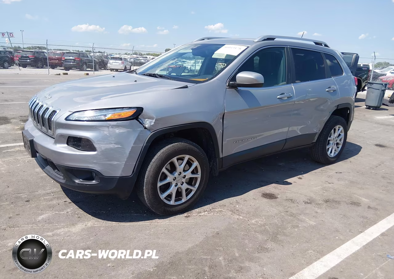 2015 Jeep Cherokee Latitude VIN:1C4PJMCB8FW558703 - 2