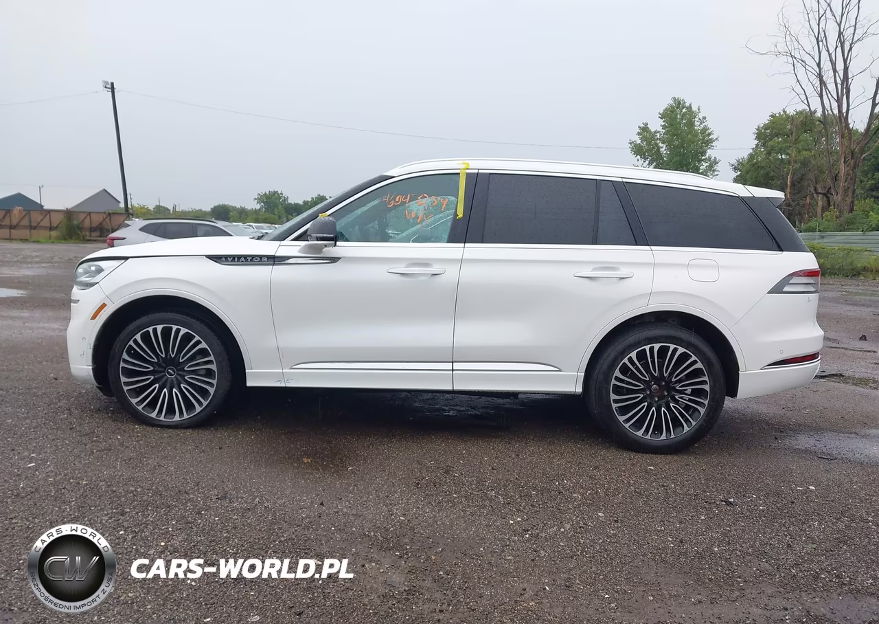 2023 Lincoln Aviator Black Label VIN:5LM5J9XC5PGL13532 - 14