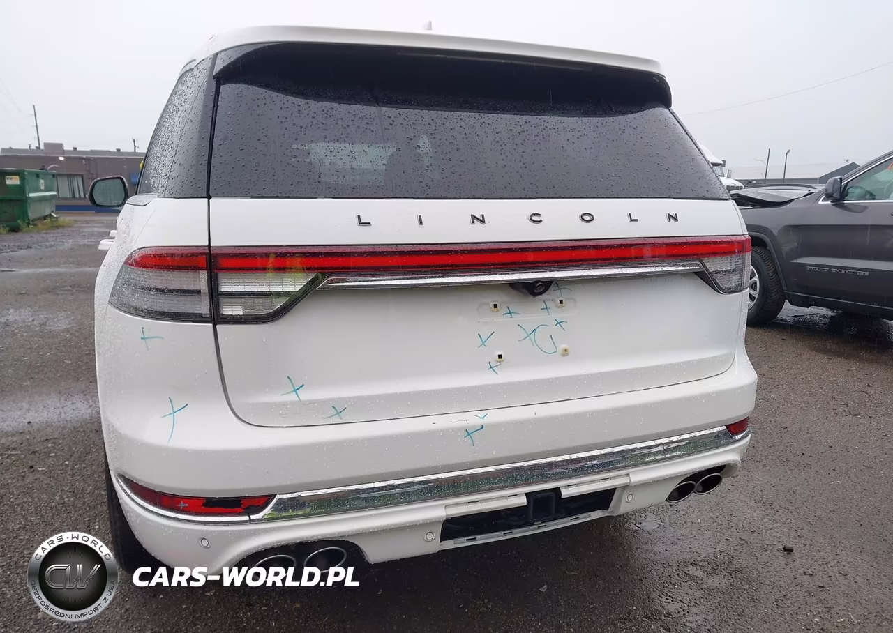 2023 Lincoln Aviator Black Label VIN:5LM5J9XC5PGL13532 - 17