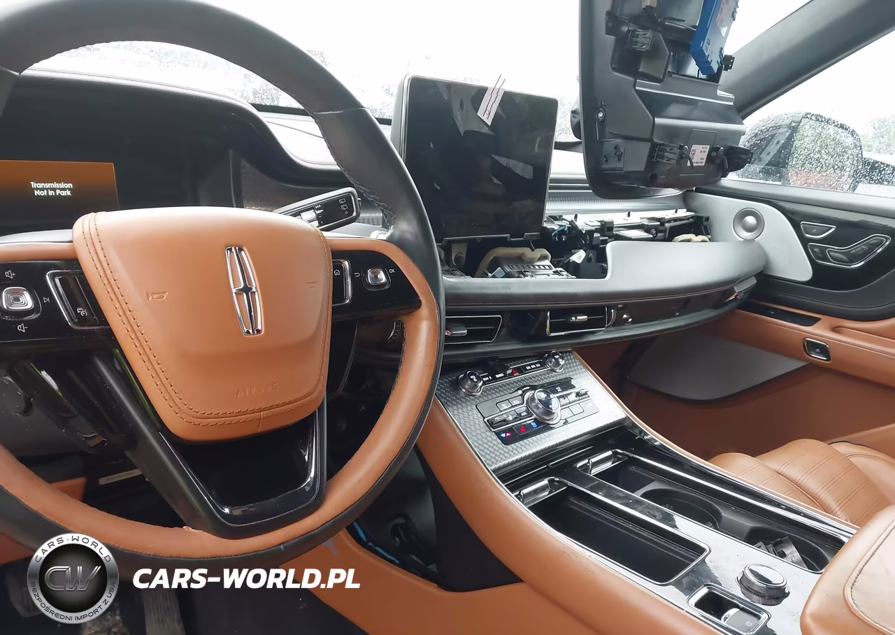 2023 Lincoln Aviator Black Label VIN:5LM5J9XC5PGL13532 - 21