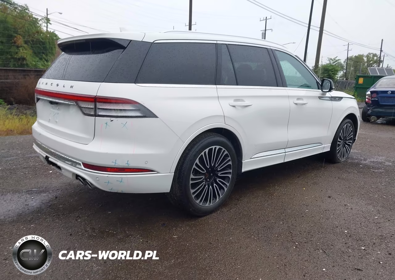 2023 Lincoln Aviator Black Label VIN:5LM5J9XC5PGL13532 - 4