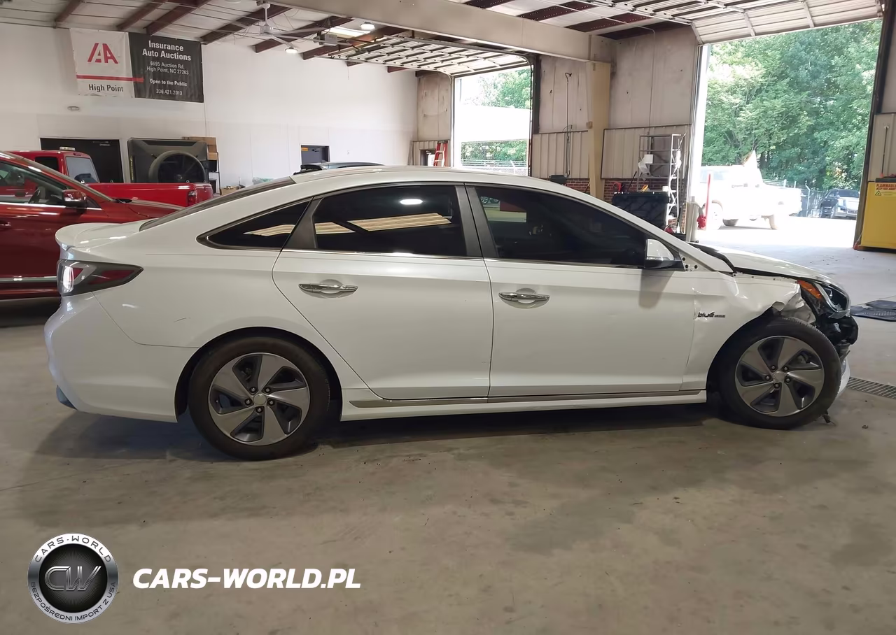 2017 Hyundai Sonata Hybrid Limited VIN:KMHE34L33HA065470 - 13