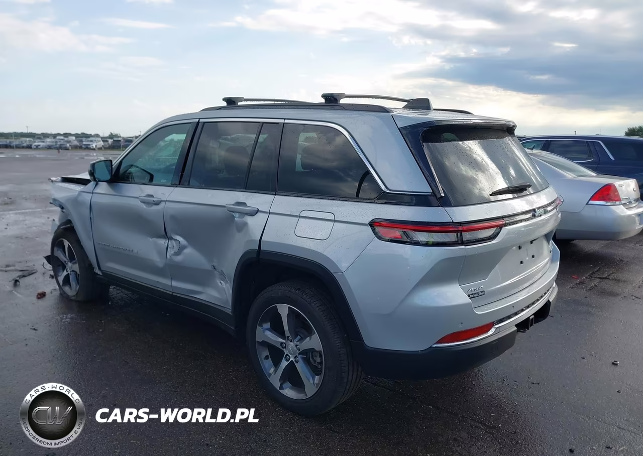 2024 Jeep Grand Cherokee Limited 4X4 VIN:1C4RJHBGXRC195016 - 3