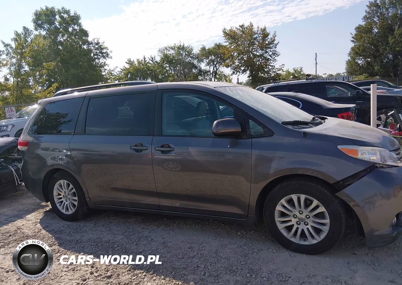 2014 Toyota Sienna Xle V6 8 Passenger VIN:5TDYK3DC1ES456709 - 13