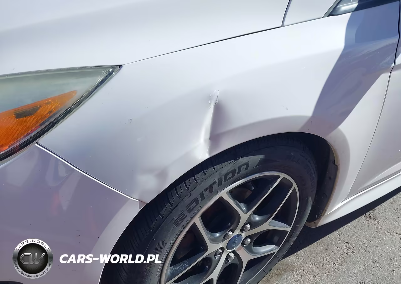 2015 Ford Focus Se VIN:1FADP3K25FL230479 - 6